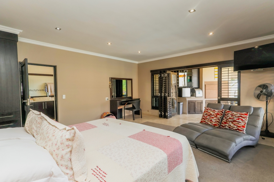 3 Bedroom Property for Sale in The Coves North West